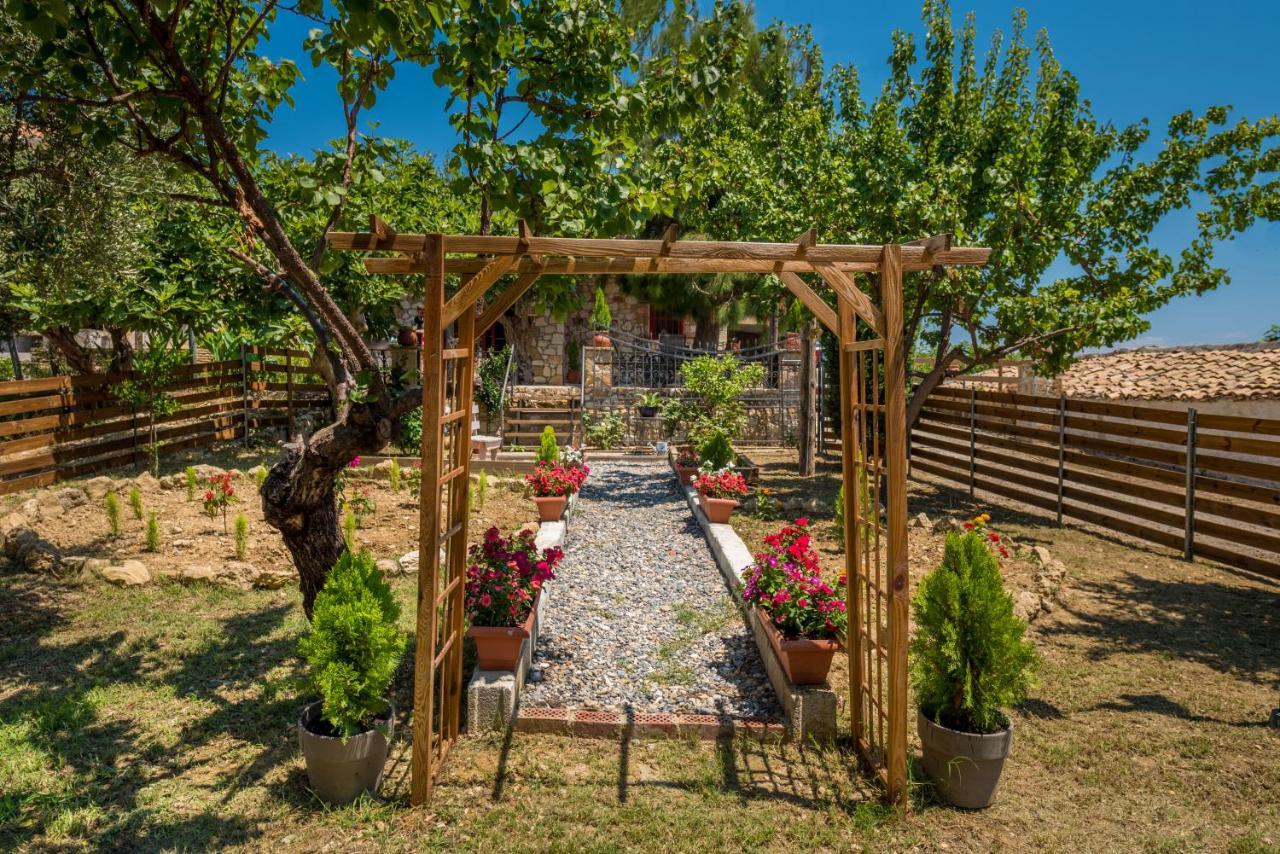 Casa Petra - Stone Cottage Farmhouses Argassi Exterior photo