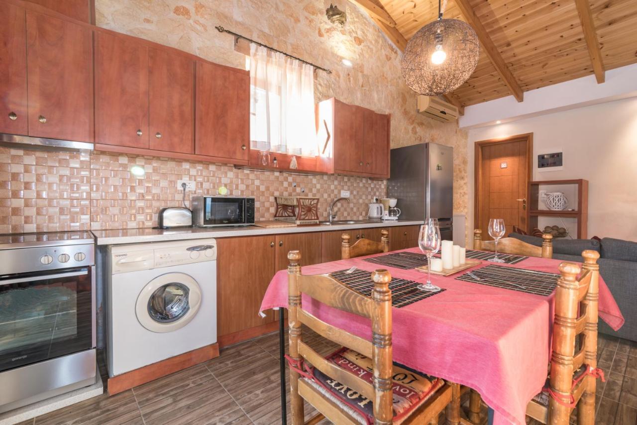 Casa Petra - Stone Cottage Farmhouses Argassi Exterior photo